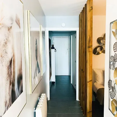 En Plein Centre-ville, A Proximite De Toutes Les Commodites Et A Seulement 500m De La Apartment *