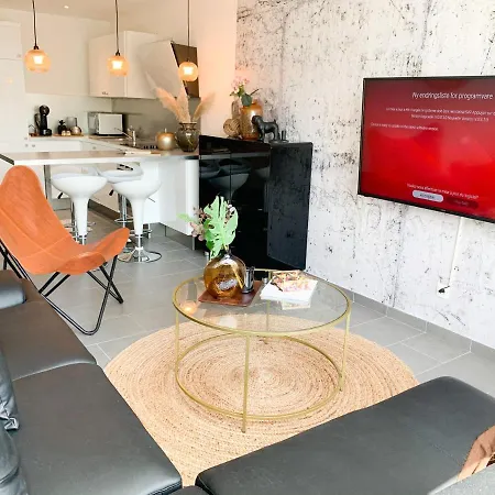 En Plein Centre-ville, A Proximite De Toutes Les Commodites Et A Seulement 500m De La Lejlighed La Grande-Motte
